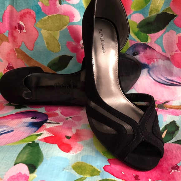 Papell Studio Fran Pump - Picture 3 of 7